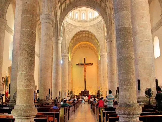 Interior Catedral de Mérida Yucatán