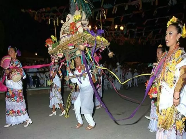 Baile de Cabeza de Cochino