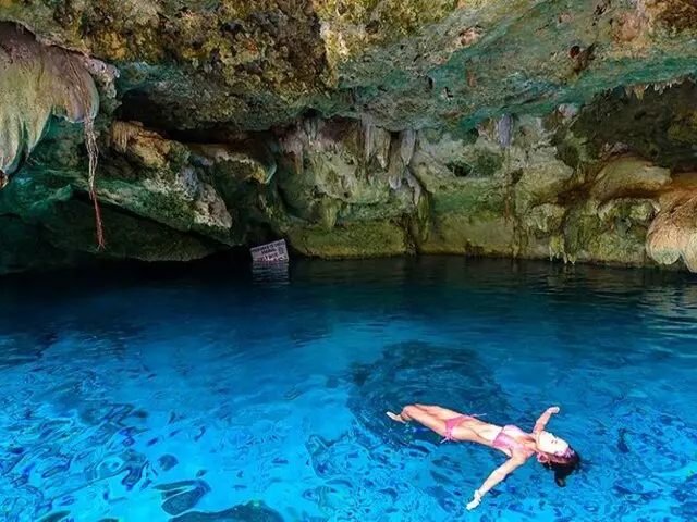 Nadar en Cenotes