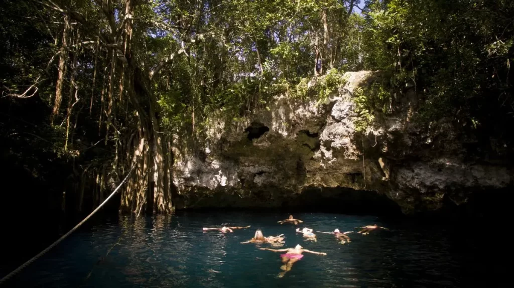 Cenote Puerto Morelos